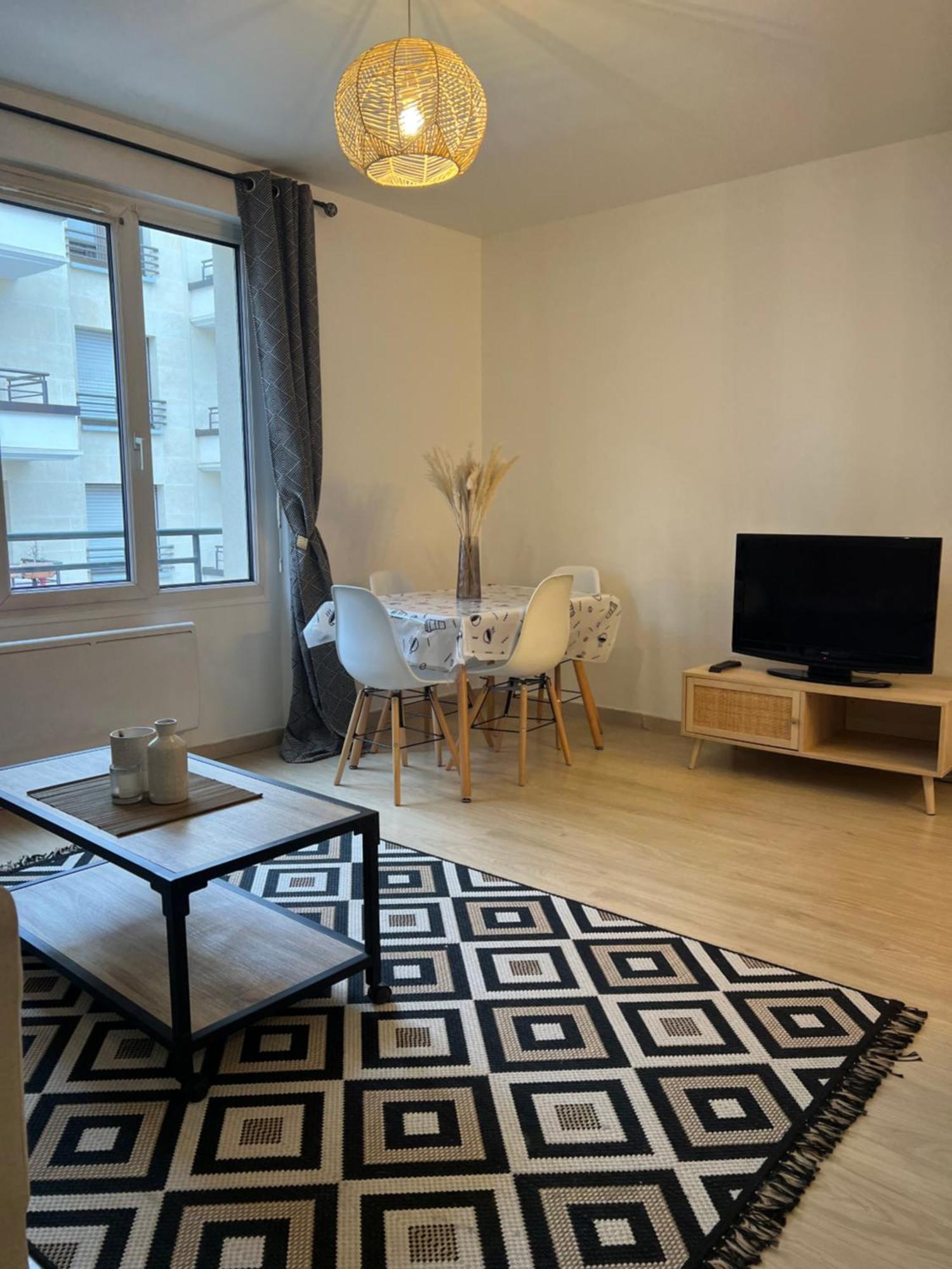 Appartement Lumineux A 2 Pas D'Enghien 蒙莫朗西 外观 照片