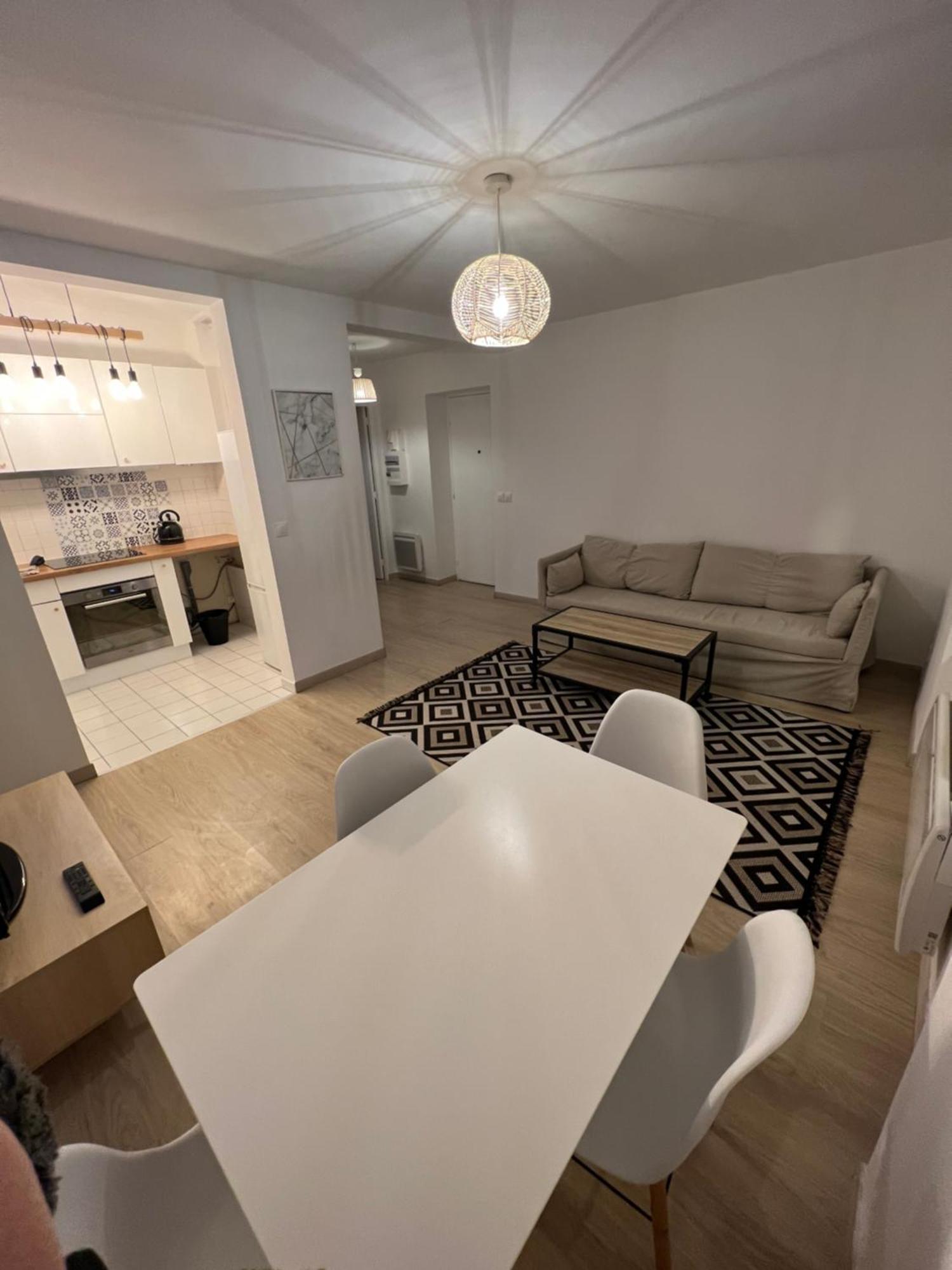 Appartement Lumineux A 2 Pas D'Enghien 蒙莫朗西 外观 照片