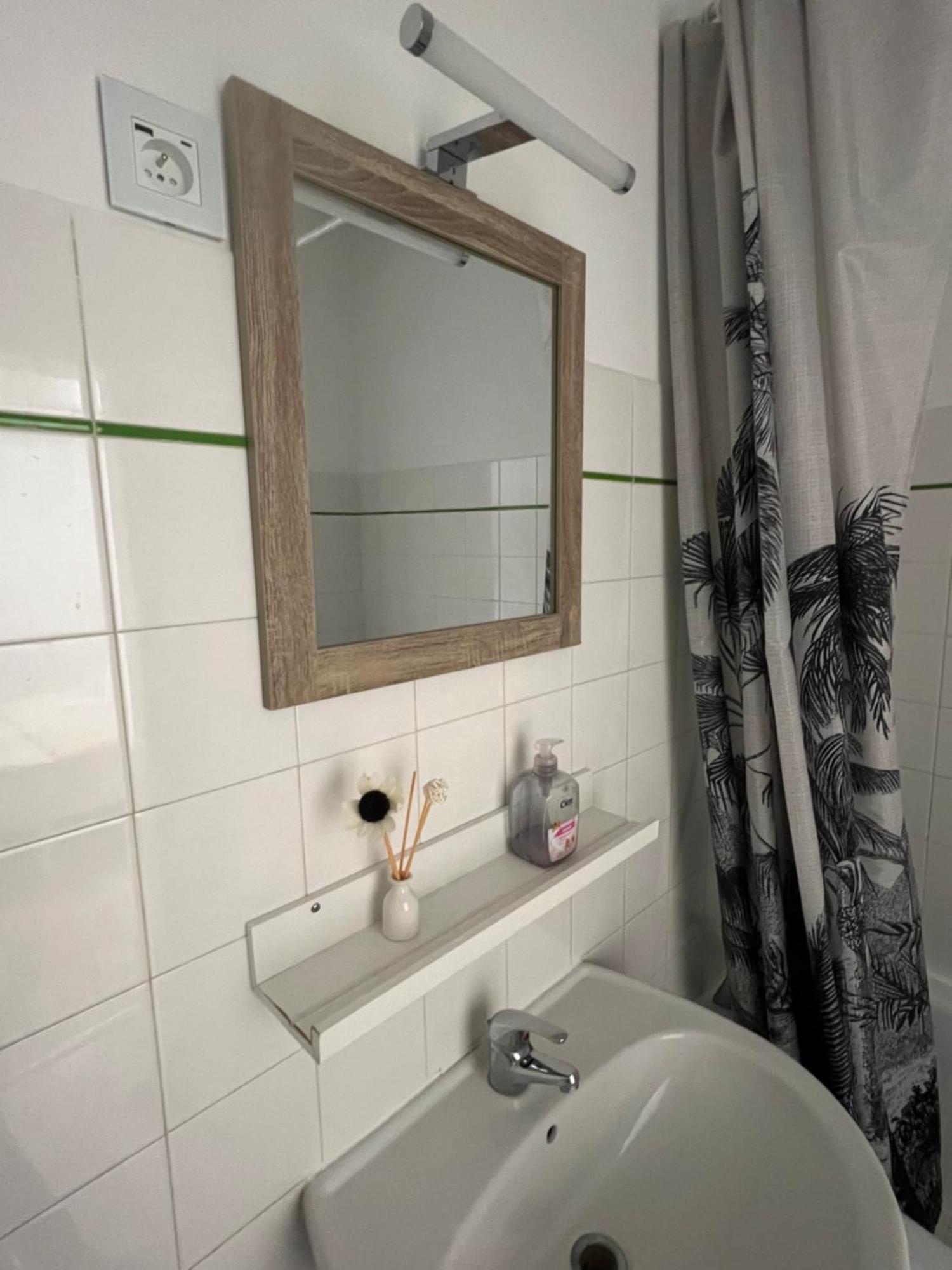 Appartement Lumineux A 2 Pas D'Enghien 蒙莫朗西 外观 照片